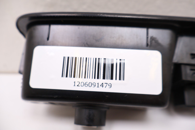 LANCIA YPSILON PRZEŁĄCZNIK PANEL SZYB LEWY PRZÓD 735531346