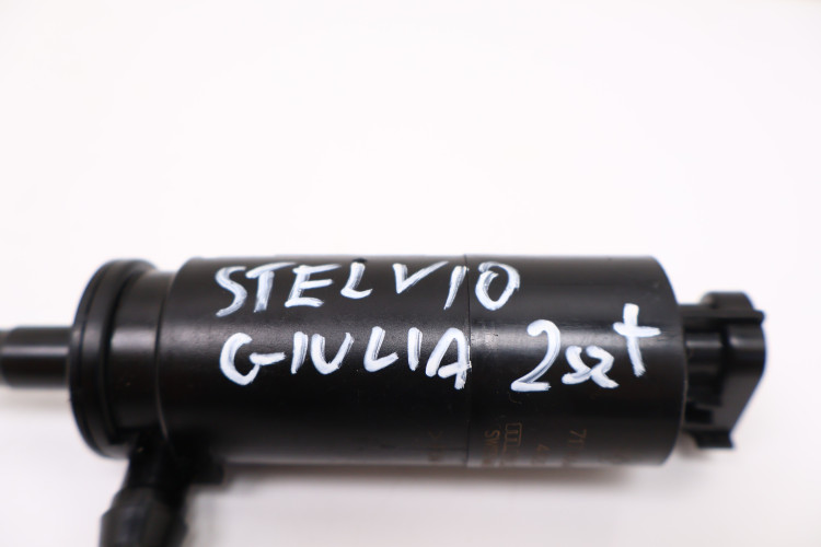 ALFA ROMEO STELVIO GIULIA POMPKA SPRYSKIWACZY 71740944
