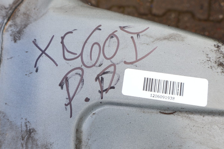 VOLVO XC60 I LIFT ĆWIARTKA PRAWA PRZÓD 492-46