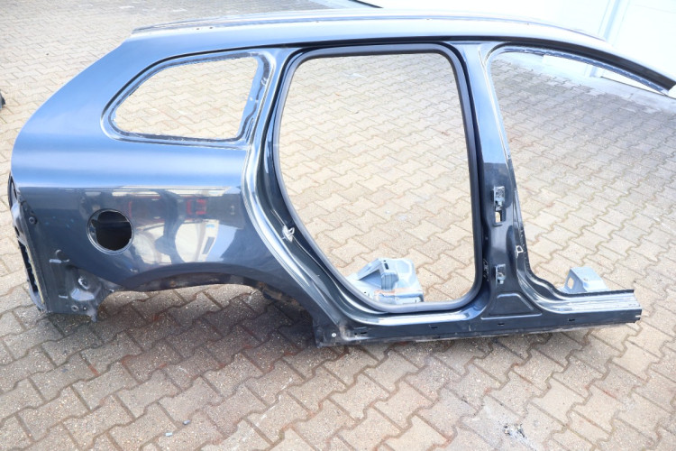 VOLVO XC60 I LIFT ĆWIARTKA BŁOTNIK PRAWA TYŁ 492-46