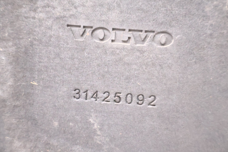 VOLVO XC60 I LIFT 2.0 D4 OSŁONA POD SILNIK 31425092