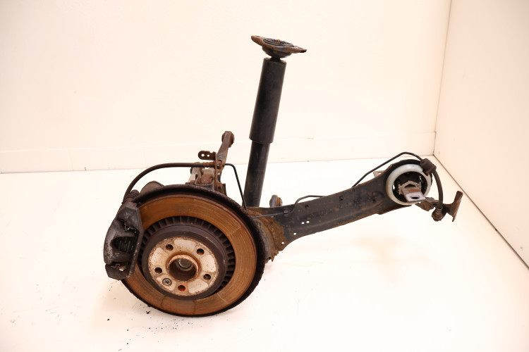 VOLVO XC60 I LIFT 2.0 D4 ZAWIESZENIE PRAWE TYŁ 31406013, 32373437