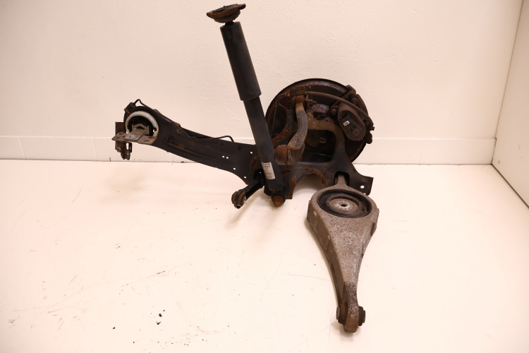 VOLVO XC60 I LIFT 2.0 D4 ZAWIESZENIE PRAWE TYŁ 31406013, 32373437