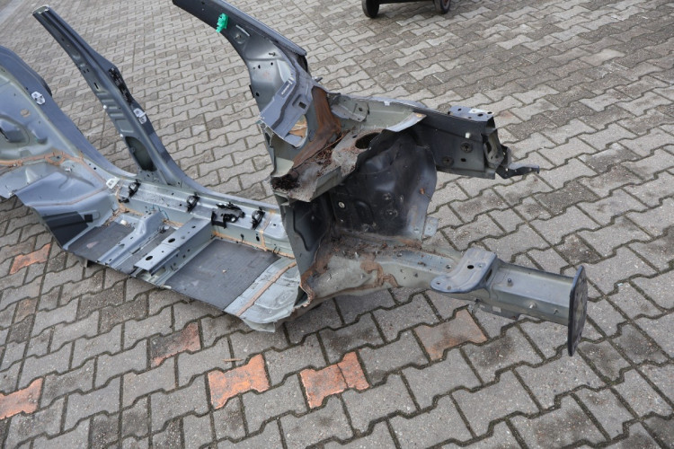 FIAT 500X ĆWIARTKA LEWA PRZÓD 679