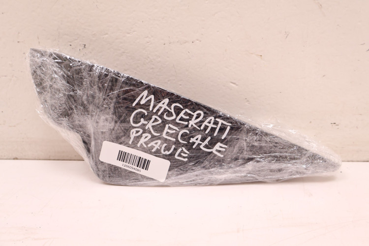 MASERATI GRECALE OSŁONA ZAŚLEPKA PRAWA 670266681