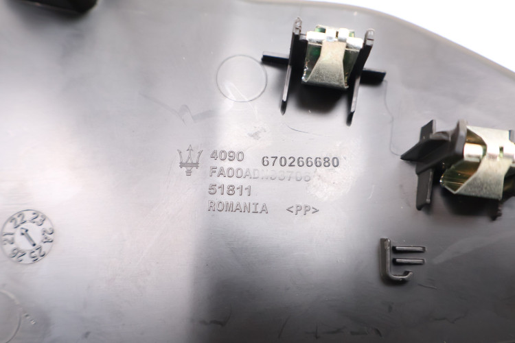 MASERATI GRECALE OSŁONA ZAŚLEPKA LEWA 670266680
