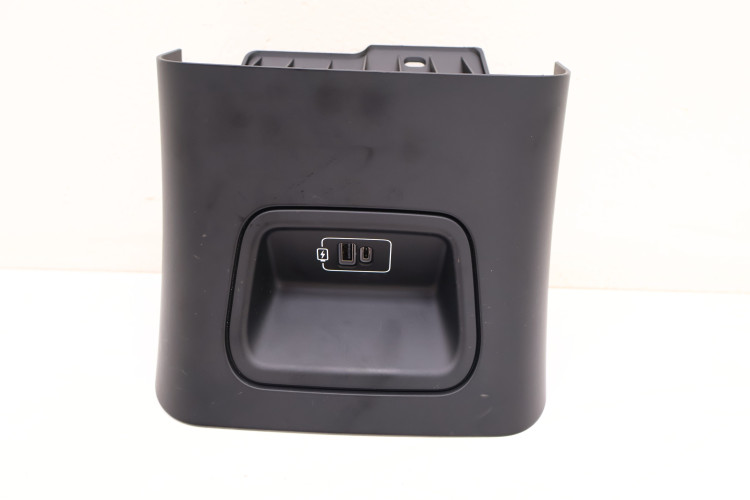 MASERATI GRECALE PANEL USB USB C 670167290