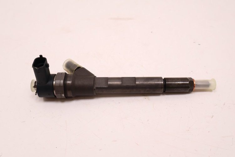 CHRYSLER VOYAGER 2.5/2.8 01-07 WTRYSKIWACZ 05066820AA