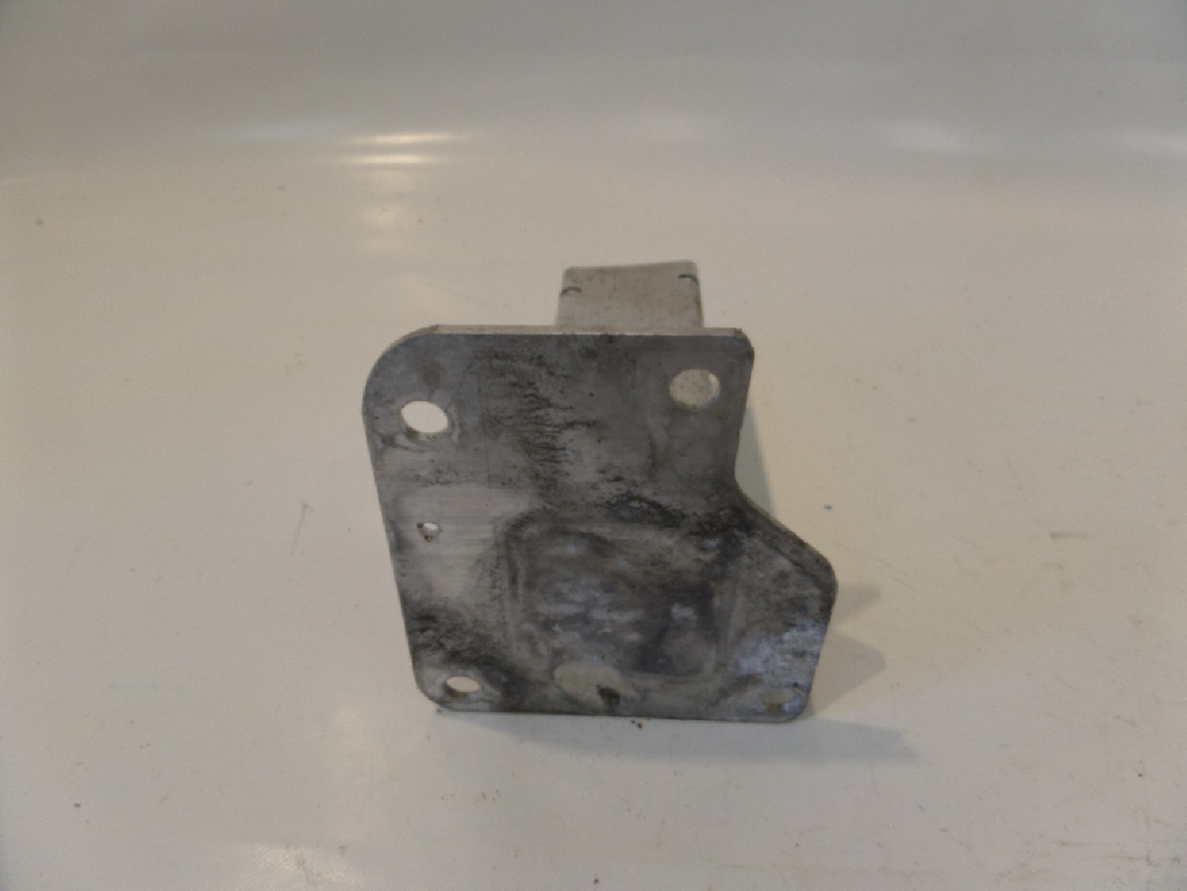 JEEP CHEROKEE KL KIEŁ STREFA ZGNIOTU LEWA 68102991AB