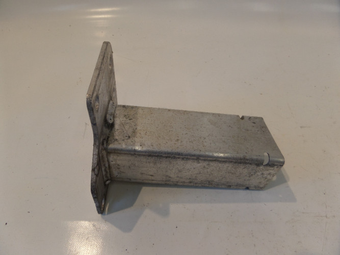 JEEP CHEROKEE KL KIEŁ STREFA ZGNIOTU LEWA 68102991AB