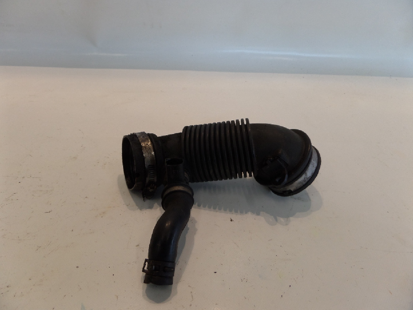 JEEP CHEROKEE KL 2.0 RURA PRZEWÓD POWIETRZA 68145771AD