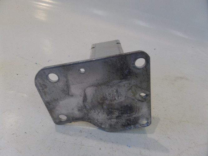JEEP CHEROKEE KL KIEŁ STREFA ZGNIOTU PRAWA 68102990AB