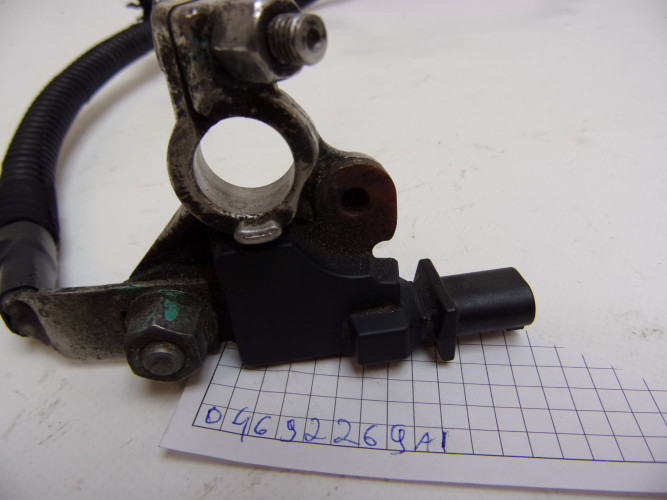 JEEP CHEROKEE KL KLEMA SENSOR AKUMULATORA 04692269AI