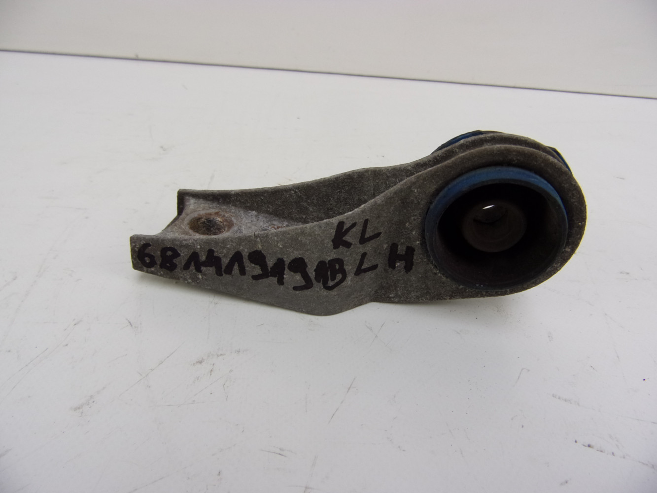 JEEP CHEROKEE KL LIFT 19- MOCOWANIE WIESZAK TŁUMIKA 68141919AB