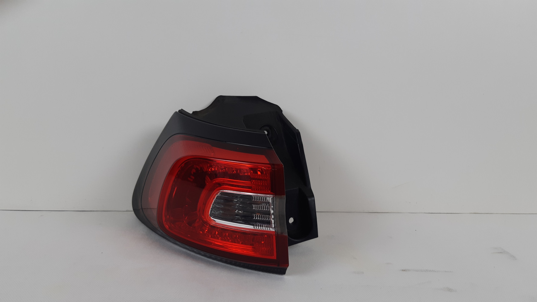 JEEP CHEROKEE KL LAMPA LEWA TYŁ 68102909AE