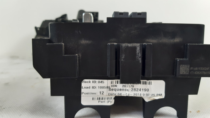 JEEP CHEROKEE KL 2.0 MTJ SKRZYNKA BEZPIECZNIKÓW 68193002AF