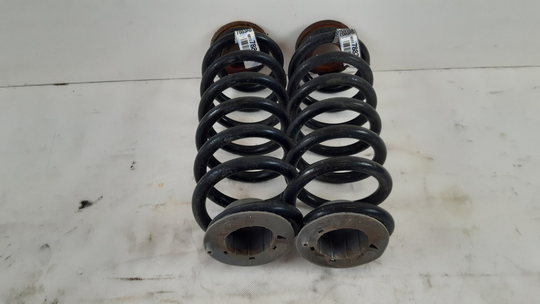 JEEP CHEROKEE KL 2.0 MTJ SPRĘŻYNY TYŁ 68157883AB