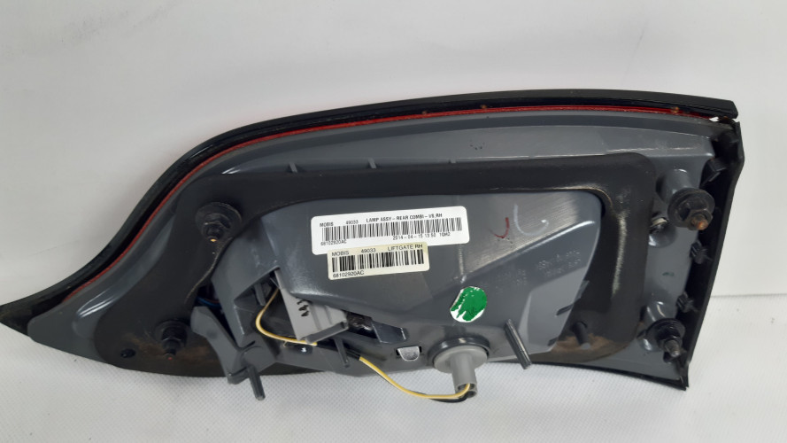 JEEP CHEROKEE KL LAMPA PRAWA TYŁ 68102920AC