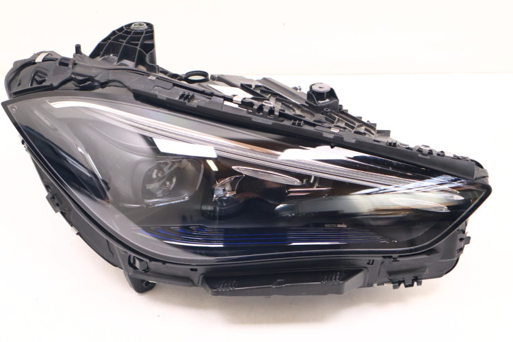 MERCEDES-BENZ CLE A236 LAMPA PRAWA PRZÓD A2369060201