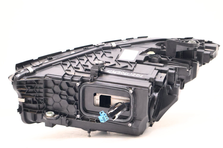 MERCEDES-BENZ CLE A236 LAMPA PRAWA PRZÓD A2369060201