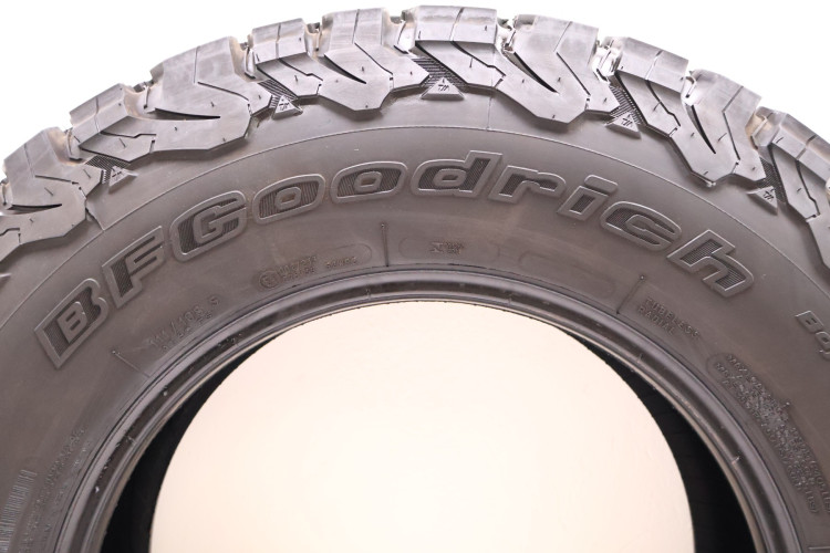 OPONY BFGoodrich ALL-TERRAIN T/A 255/75/17