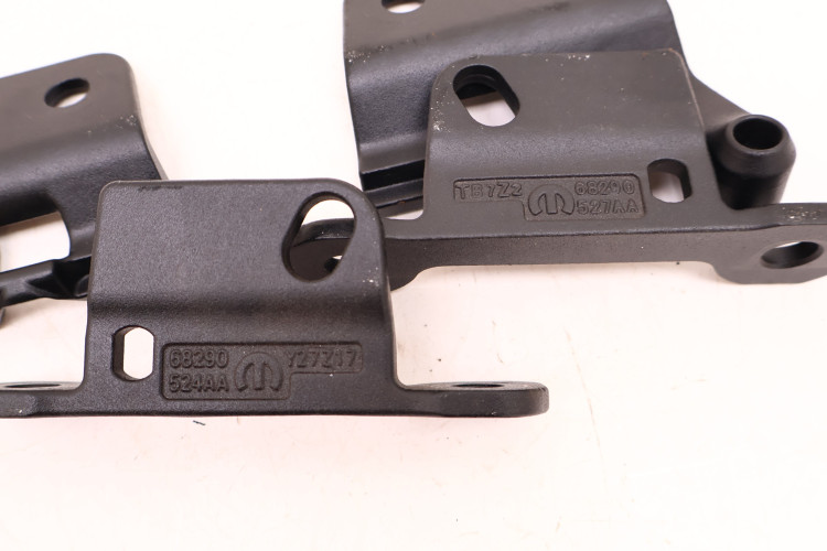 JEEP WRANGLER JL 18- ZACZEPY WSPORNIKI MOCOWANIA DACHU 68293600AA, 68305371AA, 68290477AA, 68290476AA, 68290524AA, 68290527AA