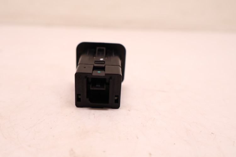 JEEP WRANGLER JL 18- PANEL USB 6NC18DX9AA