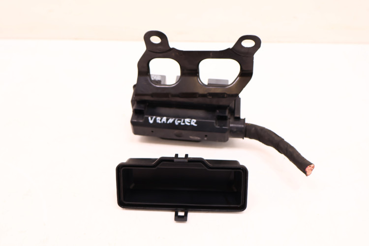 JEEP WRANGLER JL 2.2 MTJ 18- SKRZYNKA BEZPIECZNIKÓW 68302848AB