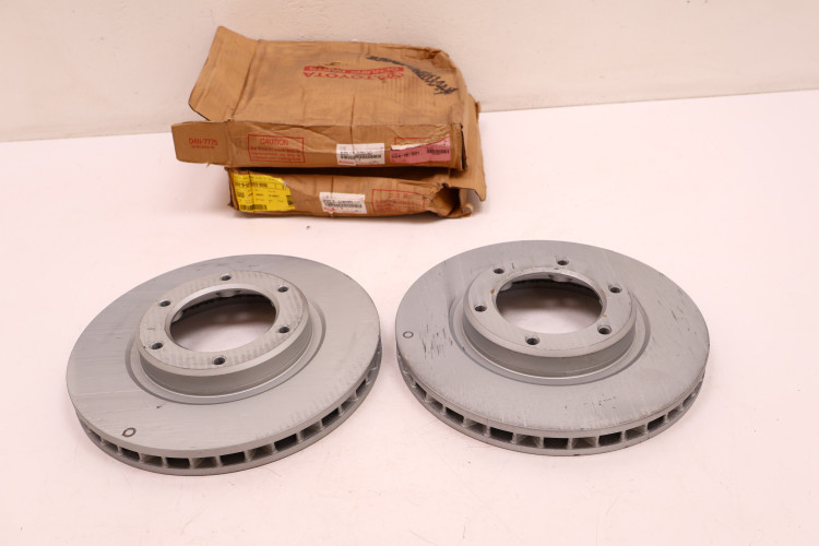TOYOTA LAND CRUISER TARCZE HAMULCOWE PRZÓD 435712-60090