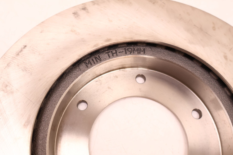 TOYOTA LAND CRUISER TARCZE HAMULCOWE PRZÓD 43512-60011