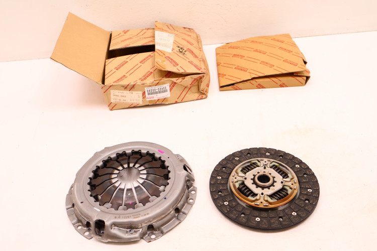TOYOTA AURIS SPRZĘGŁO DOCISK 04000-03452