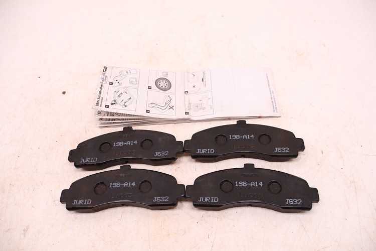 NISSAN MICRA KLOCKI HAMULCOWE PRZÓD 41060-6F626