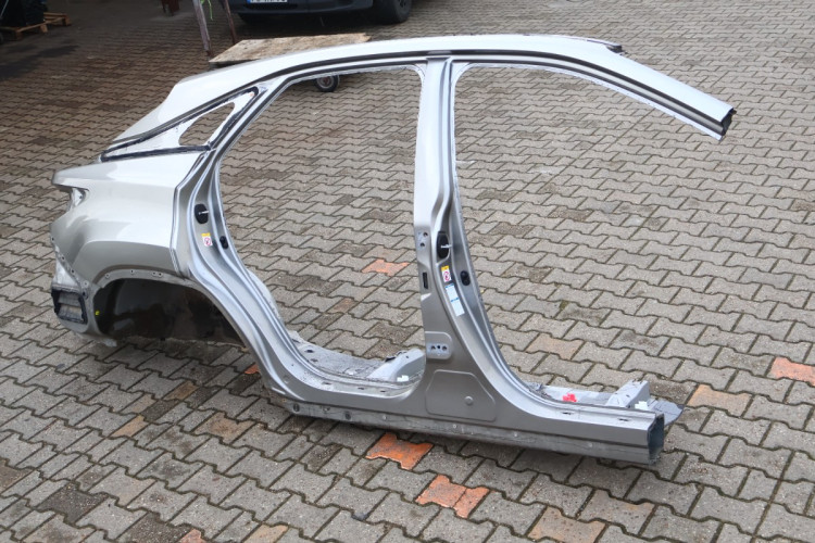 LEXUS RX IV ĆWIARTKA BŁOTNIK PRAWA TYŁ 1J7