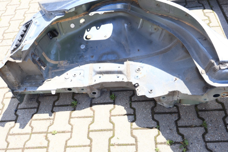 VOLVO XC60 II ĆWIARTKA BŁOTNIK PRAWA TYŁ 714