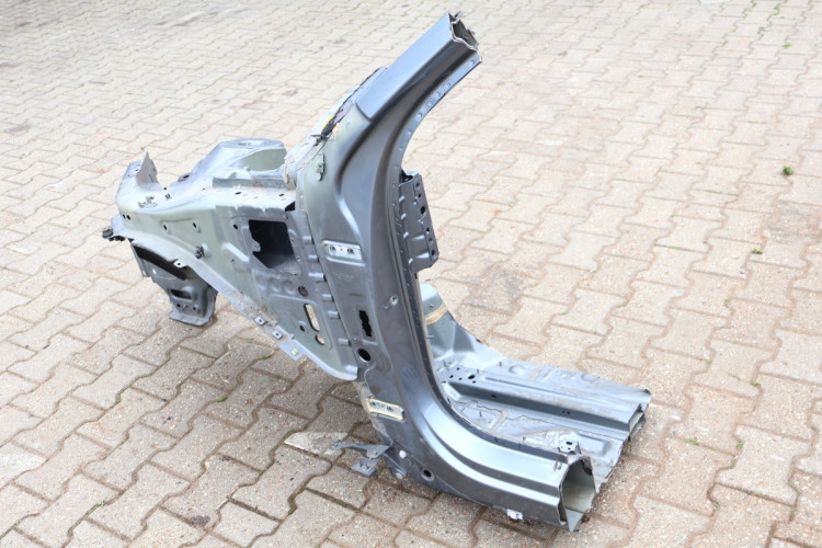 VOLVO XC60 II ĆWIARTKA LEWA PRZÓD 714
