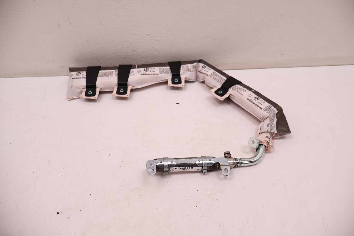 MERCEDES-BENZ CLE A236 AIRBAG DRZWI PRAWY A2368600600