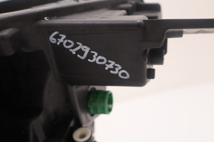 MASERATI GRECALE MODENA LAMPA PRAWA PRZÓD 6702930730