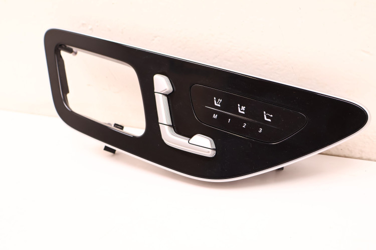 MERCEDES-BENZ CLE A236 PANEL REGULACJI FOTELA LEWY PRZÓD