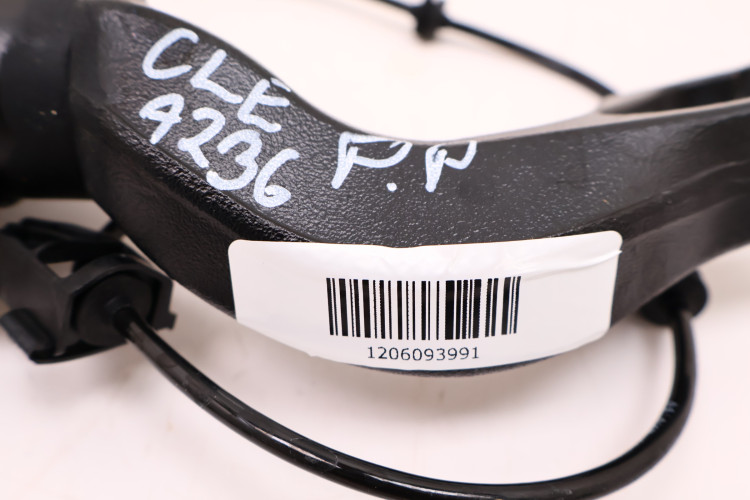 MERCEDES-BENZ CLE A236 300 4MATIC AMORTYZATOR PRAWY PRZÓD A2064213002, A2063215700