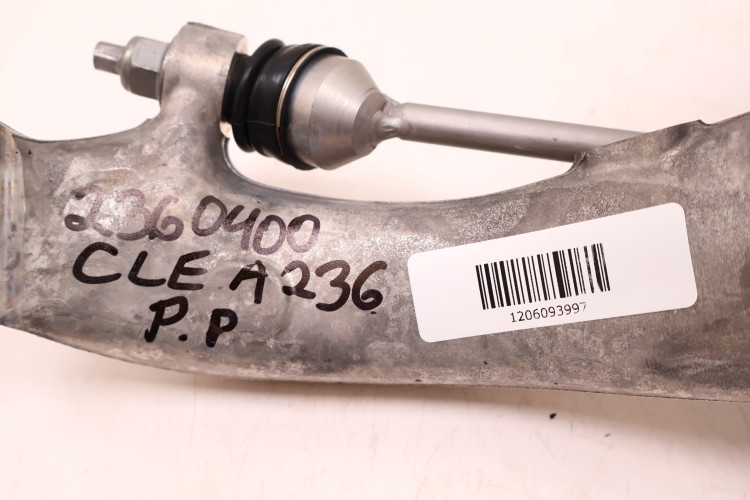 MERCEDES-BENZ CLE A236 300 4MATIC ZWROTNICA PIASTA PRAWA PRZÓD A0004213402, A2233340300