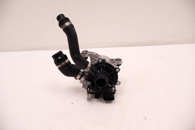 MERCEDES-BENZ CLE A236 300 4MATIC DODATKOWA POMPA WODY A2542003000