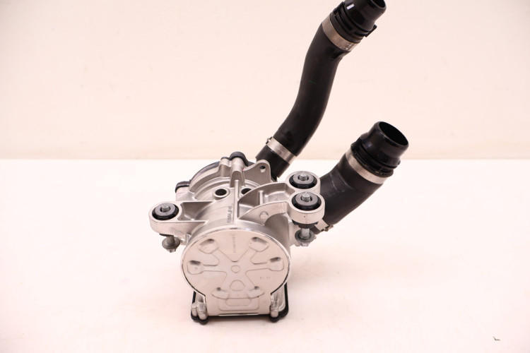 MERCEDES-BENZ CLE A236 300 4MATIC DODATKOWA POMPA WODY A2542003000