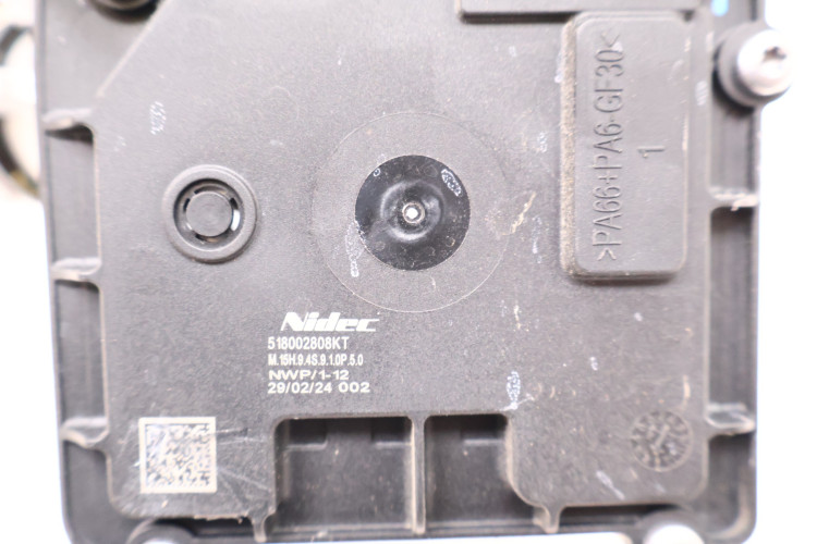 MERCEDES-BENZ CLE A236 300 4MATIC DODATKOWA POMPA WODY A2542003000