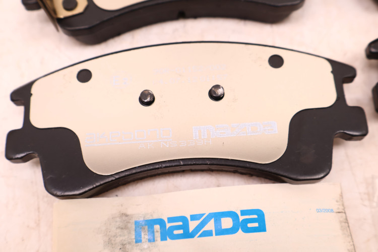 MAZDA KLOCKI HAMULCOWE PRZÓD GJYG-33-28Z9C