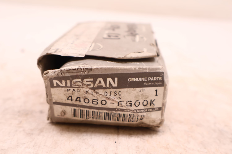NISSAN QASHQAI KLOCKI HAMULCOWE TYŁ 44060-EG00K