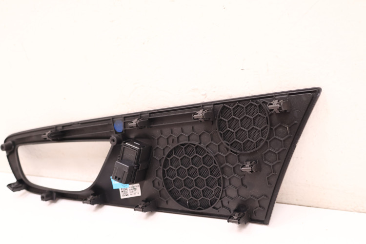 VOLVO XC60 II OSŁONA LISTWA TAPICERKI DRZWI PRAWA PRZÓD 31446063