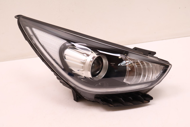KIA NIRO I LAMPA PRAWA PRZÓD 92102-G5050