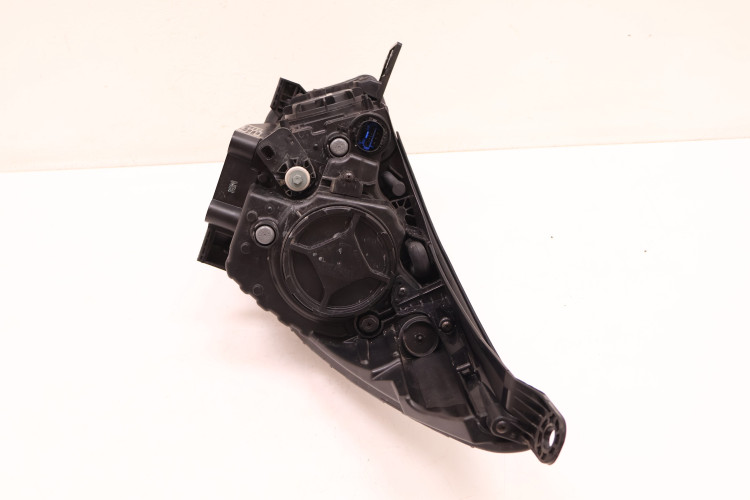 KIA NIRO I LAMPA PRAWA PRZÓD 92102-G5050
