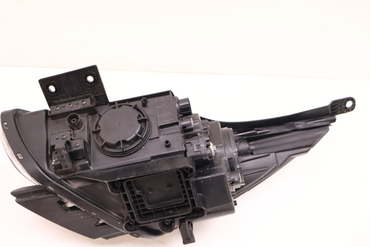 KIA NIRO I LAMPA PRAWA PRZÓD 92102-G5050