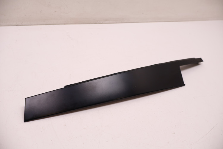 JEEP CHEROKEE KL LISTWA DRZWI PRAWY PRZÓD 68102562AA